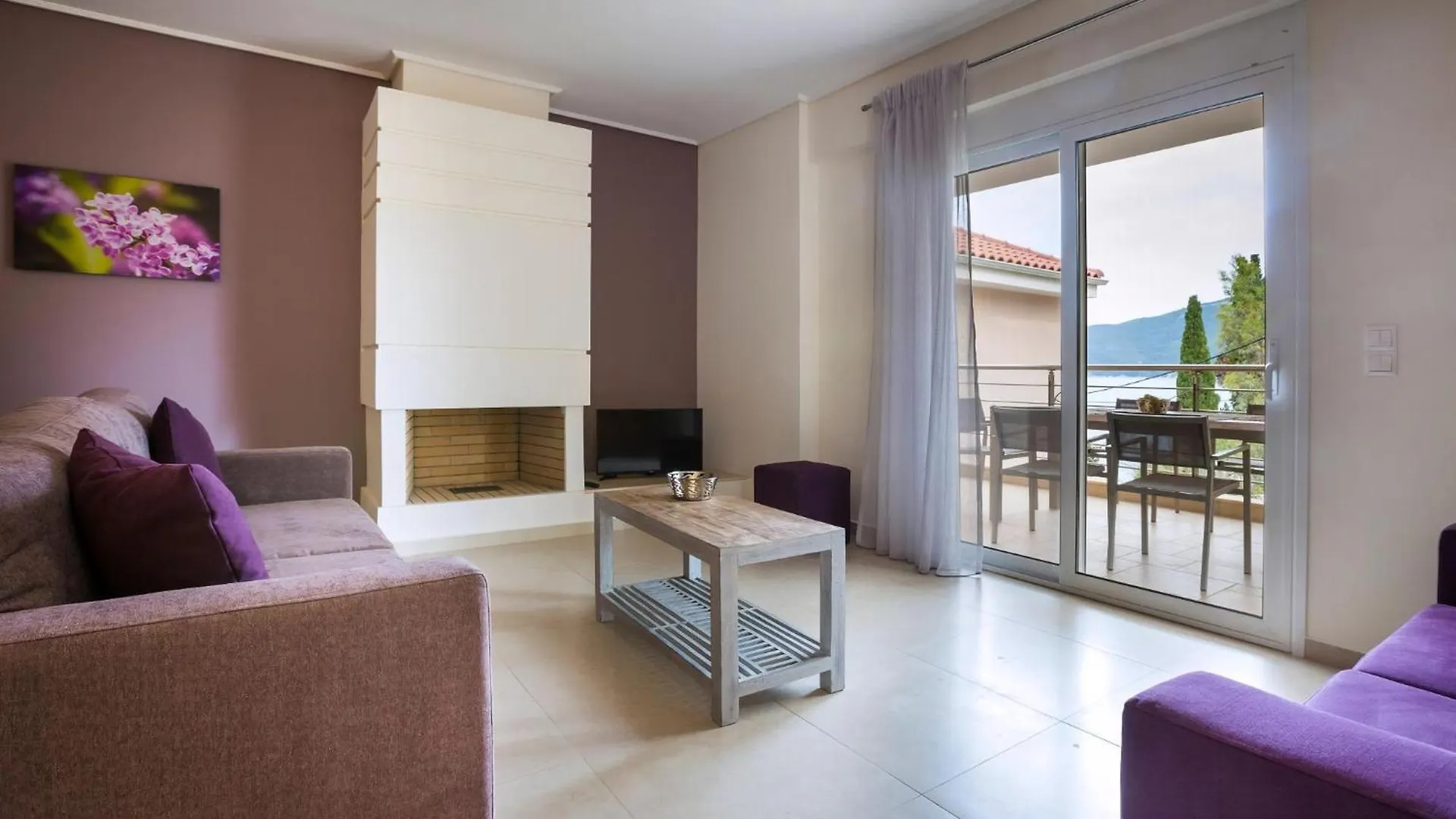 Deluxe Kefalonia Apartment Apartment Neroli 2 Bedroom Pool Karavomilos 카라보밀로스 0*,  그리스